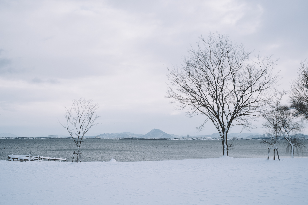 雪の琵琶湖